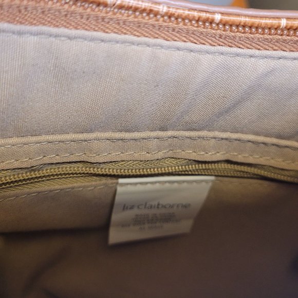 ⚡️Sale - EUC Liz Claiborne- Weaved shoulder bag - Picture 7 of 7